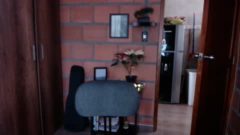 _lunablondie_ online show from 02-06-25, 02:37