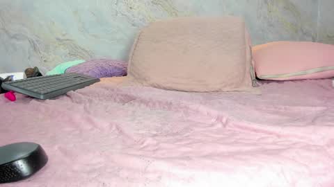 Maddy online show from 12-24-24, 03:05