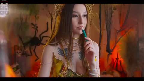 Snapshot of _madinameow_ chatting on 10-31-25, 11:39 Madina- Mads online show from 10-31-25, 11:39