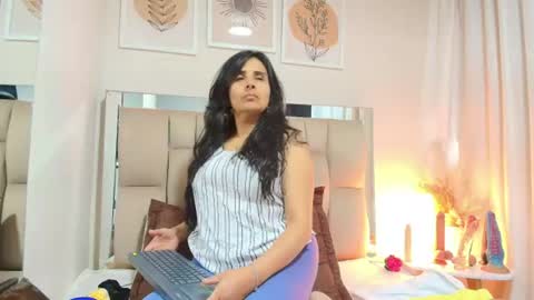 Snapshot of _marcela__ chatting on 07-11-26, 11:35 _marcela__ online show from 07-11-26, 11:35