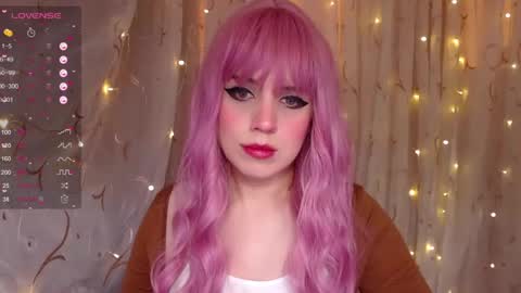 Snapshot of _marcelline_ chatting on 12-18-24, 12:07 Kira online show from 12-18-24, 12:07