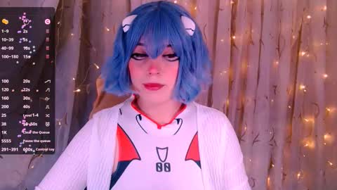 Snapshot of _marcelline_ chatting on 10-22-25, 08:36 Kira online show from 10-22-25, 08:36