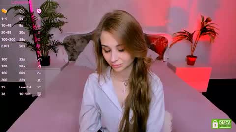 Snapshot of _mari_clark chatting on 09-15-25, 09:59 Eva online show from 09-15-25, 09:59