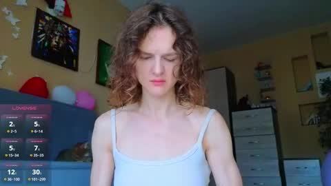 Snapshot of _masterpiece__ chatting on 05-02-26, 02:38 Sophia online show from 05-02-26, 02:38