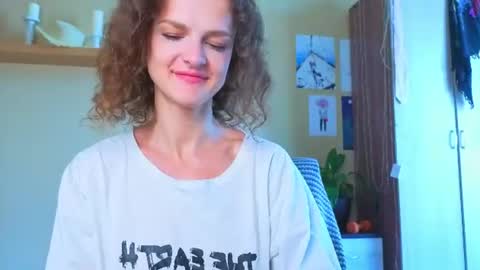 Sophia online show from 06-25-26, 02:44