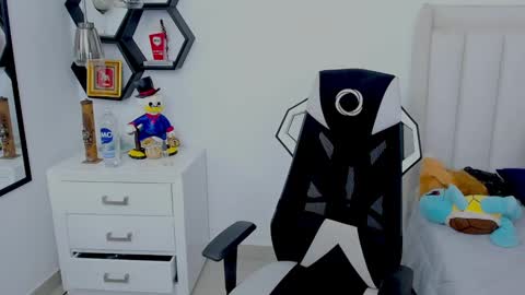 _matthew_santos_ online show from 12-20-24, 01:22