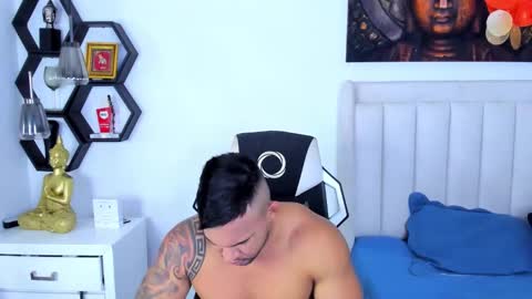 Snapshot of _matthew_santos_ chatting on 12-04-25, 11:24 _matthew_santos_ online show from 12-04-25, 11:24