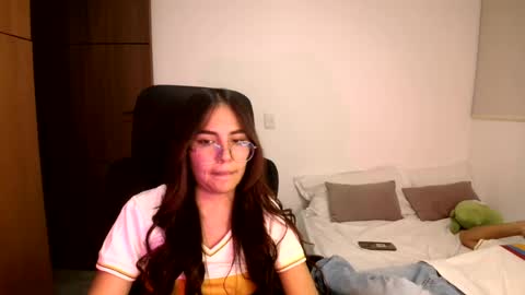Snapshot of _maxxx1_ chatting on 06-17-26, 11:16 max and abby online show from 06-17-26, 11:16