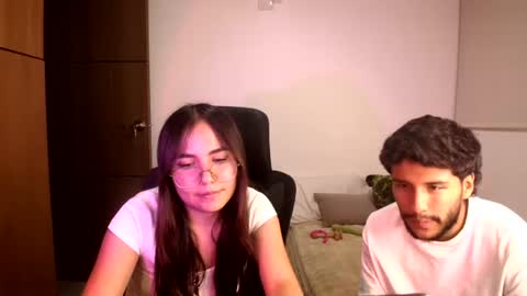 Snapshot of _maxxx1_ chatting on 07-16-26, 01:44 max and abby online show from 07-16-26, 01:44