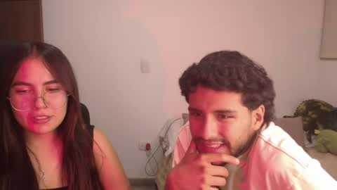 Snapshot of _maxxx1_ chatting on 07-23-26, 01:08 max and abby online show from 07-23-26, 01:08