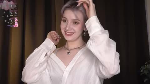 Snapshot of _medal_of_horny_ chatting on 12-19-25, 08:10 Elva and Kate online show from 12-19-25, 08:10