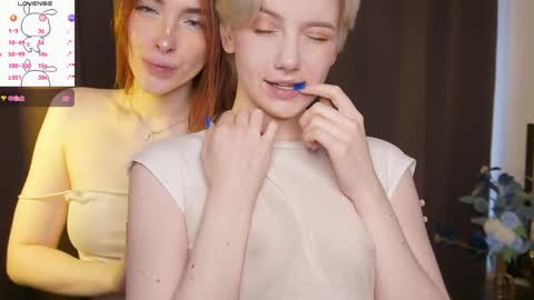 Elva and Kate  online show from 04-09-26, 06:02