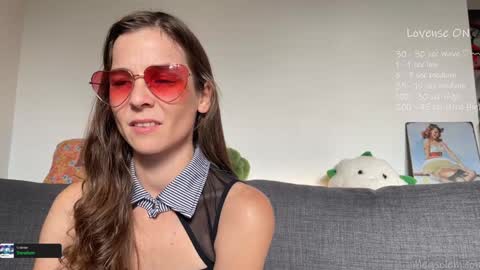 Meg online show from 11-10-25, 01:54