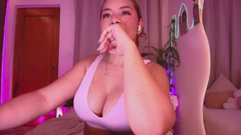 Marce  online show from 05-26-26, 10:22