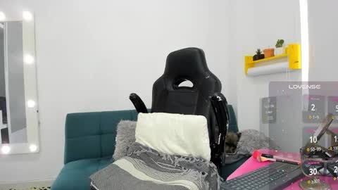 Snapshot of _megganjobs chatting on 11-23-25, 02:28 Juli online show from 11-23-25, 02:28