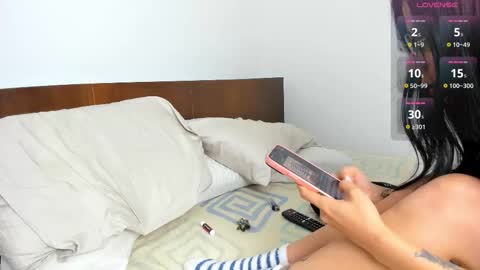 Snapshot of _megganjobs chatting on 02-18-26, 01:12 Juli online show from 02-18-26, 01:12