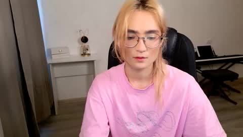 _meow_neko_ online show from 01-19-26, 08:18