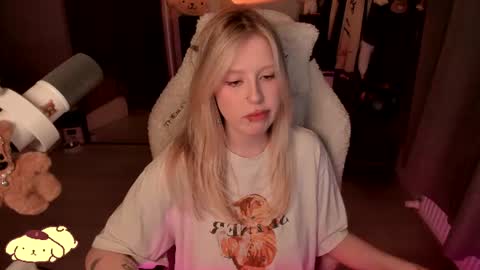 Snapshot of _meowmiko__ chatting on 07-14-26, 07:41 miko3 online show from 07-14-26, 07:41