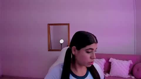 Snapshot of _mia_blue_18_ chatting on 11-18-25, 07:18 MIa blue 18 online show from 11-18-25, 07:18