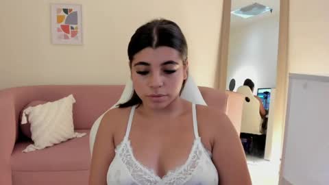 Snapshot of _mia_blue_18_ chatting on 04-30-26, 06:03 MIa blue 18 online show from 04-30-26, 06:03