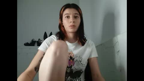 Snapshot of _mia_foster1 chatting on 01-28-25, 12:15 Mia-foster online show from 01-28-25, 12:15