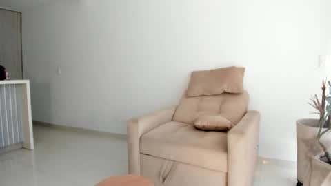 _mia_peach online show from 05-15-26, 09:33