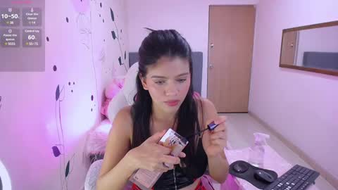 Snapshot of _mia_rouse_18 chatting on 02-07-25, 05:31 Mia online show from 02-07-25, 05:31