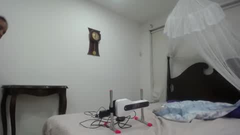  Mia  online show from 03-12-25, 10:39