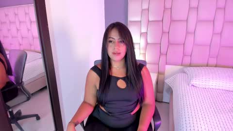 Snapshot of _miamiller_ chatting on 10-08-25, 08:17 _miamiller_ online show from 10-08-25, 08:17