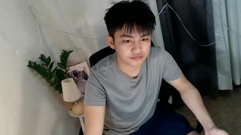 Snapshot of _mikko_moto_ chatting on 04-14-26, 11:16 _mikko_moto_ online show from 04-14-26, 11:16