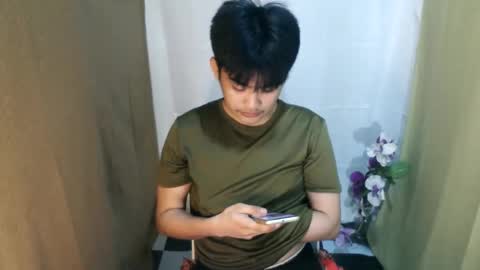 Snapshot of _mikko_moto_ chatting on 04-20-26, 12:41 _mikko_moto_ online show from 04-20-26, 12:41