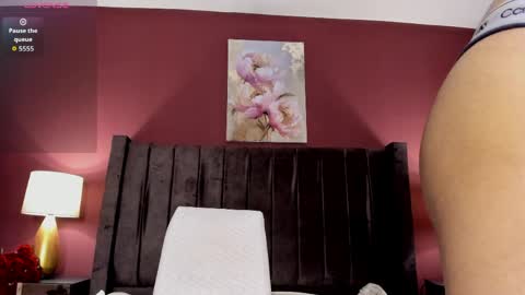 Snapshot of _mila_dyva chatting on 06-05-26, 12:00 _mila_dyva online show from 06-05-26, 12:00