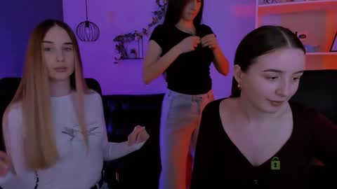 Snapshot of _mila_fire chatting on 04-21-26, 07:58 your Mila online show from 04-21-26, 07:58