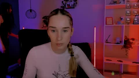 Snapshot of _mila_fire chatting on 05-14-26, 09:05 your Mila online show from 05-14-26, 09:05