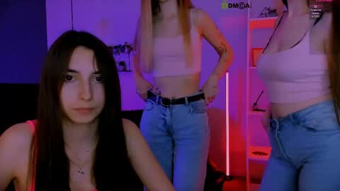 Snapshot of _mila_fire chatting on 05-15-26, 09:05 your Mila online show from 05-15-26, 09:05