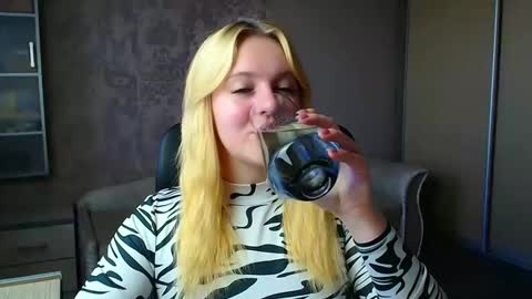 Melanie online show from 05-08-26, 08:19