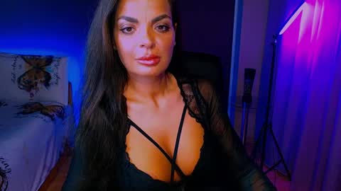 Snapshot of _milani_ chatting on 05-20-26, 05:30 Milani online show from 05-20-26, 05:30