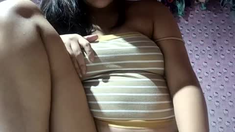 _milkytitsmomxx_ online show from 01-09-25, 03:23