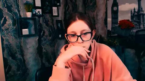 Snapshot of _miraterri_ chatting on 11-20-25, 01:55 Mira online show from 11-20-25, 01:55