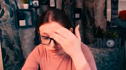 Snapshot of _miraterri_ chatting on 11-21-25, 07:29 Mira online show from 11-21-25, 07:29