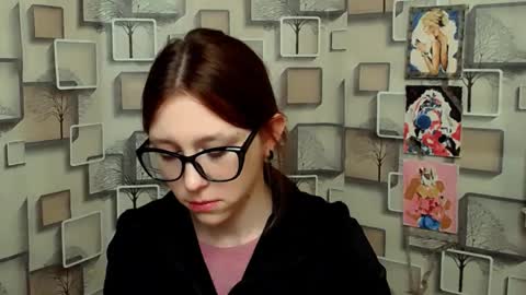 Snapshot of _miraterri_ chatting on 11-22-25, 07:40 Mira online show from 11-22-25, 07:40