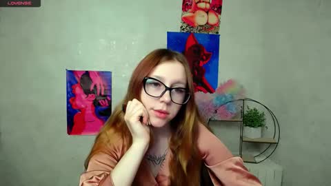 Snapshot of _miraterri_ chatting on 12-01-25, 07:35 Mira online show from 12-01-25, 07:35