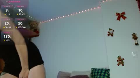 Snapshot of _mischa_xxx chatting on 12-14-25, 08:57 Mischa online show from 12-14-25, 08:57