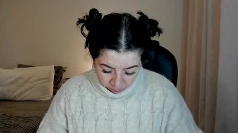 _miss_coco_ online show from 11-17-25, 03:34