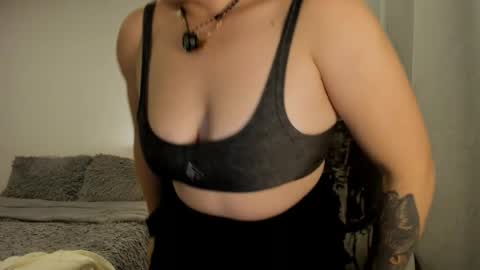 _miss_coco_ online show from 04-16-26, 12:22