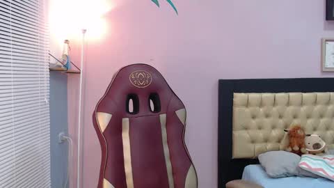 Hinata 3 online show from 01-19-25, 09:34