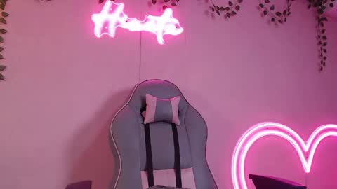 Snapshot of _miss_hinata_ chatting on 04-24-26, 01:24 Hinata 3 online show from 04-24-26, 01:24