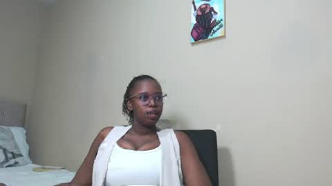 Snapshot of _miss_khaleesi_ chatting on 07-27-26, 02:02 _miss_khaleesi_ online show from 07-27-26, 02:02