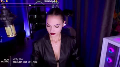 Snapshot of _mistress__ chatting on 10-17-25, 04:20 Mistress Milana online show from 10-17-25, 04:20