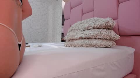 _molly_rosse_ online show from 01-11-25, 04:03